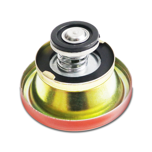 MrGauge Installation en un clic, <span class=keywords><strong>bouchon</strong></span> <span class=keywords><strong>de</strong></span> réservoir <span class=keywords><strong>de</strong></span> carburant universel non verrouillable rouge 87,5 mm 60,5 mm 50,5 mm pour voitures et camions universels - Product Image 4