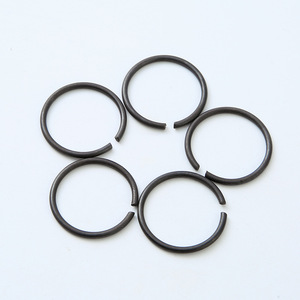 Anneau de retenue en fil d'acier au manganèse Hirokuni, 70,8 mm, forme en C, pour utilisation sur arbre, oxydé noir - Product Image 4