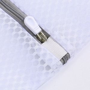 Bolsa de lavandería de malla con cremallera, económica y duradera, que mantiene la forma de la ropa en la lavadora - Product Image 4
