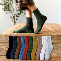 Chaussettes en laine confortables pour femmes automne/hiver, longueur mi-mollet, avec logo personnalisé, antidérapantes, motif imprimé, vente en gros