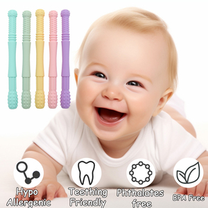 Kit d'accessoires pour bébé : bâtonnet de <span class=keywords><strong>massage</strong></span> des gencives facile à nettoyer, compatible lave-vaisselle, manche long, anneau de dentition apaisant pour les dents arrière, fournitures en dropshipping - Product Image 2