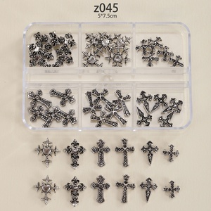 Accesorios de Uñas de Aleación con 6 Rejillas, Diseño de Cruz <span class=keywords><strong>3D</strong></span>, Combinación Simple con Dijes de Cruz, ¡Venta Caliente! - Product Image 4