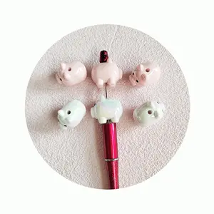 Bulk 100Pcs 3D Mini Pig Animal Beads With Middle Hole Cute Pig Loose Beads Charms For Pen Jewelry Making Decoration Accessories