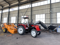Équipement de nettoyage de moteur de noyau de machine de nettoyage de plage motorisée tirée par un tracteur de nouvelle condition