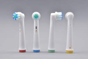 Cabezal de repuesto para <span class=keywords><strong>cepillo</strong></span> de dientes eléctrico USB compatible con adultos para uso doméstico en hoteles o automóviles - Product Image 3