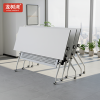 Table de formation pliante à plateau rabattable avec roulettes, bureau d'apprentissage moderne pour étudiants, idéal pour les salles de formation et les salles de conférence.