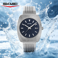 SKMEI 9417 Montre Homme Boîtier en Alliage Bracelet en Acier Inoxydable Cadran en Verre Cristal 38mm Résistance à l'Eau 3 ATM Mouvement Quartz Date Automatique Style Rétro