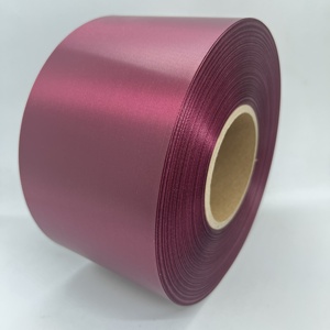 Ruban en satin polyester couleur vin en gros, bonne qualité, <span class=keywords><strong>prix</strong></span> bas, ruban en satin <span class=keywords><strong>de</strong></span> 100 mm pour la remise des diplômes - Product Image 5