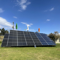 5kw Petite éolienne domestique Eolienne Générateur vertical et 5kw Panneau solaire Système de production d'énergie libre pour la maison