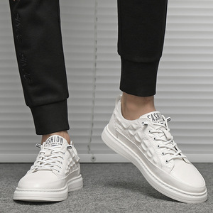 Nuevos Mocasines Casuales Blancos para Hombre, Parte Superior de Malla Transpirable, Zapatos Modernos para Otoño - Product Image 1