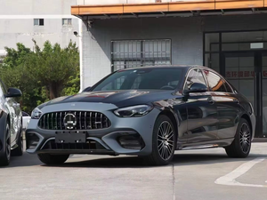 Kit carrosserie pour <span class=keywords><strong>Classe</strong></span> C W206 upgrade C63 <span class=keywords><strong>AMG</strong></span> Pare-chocs avant avec grille pare-chocs arrière diffuseur jupe latérale 2022 - Product Image 4