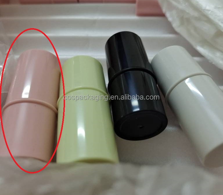 สีชมพูมันวาว