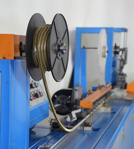 Línea de Producción Automática de Clips en U Shengmao con Maquinaria de Fundición de Metal 380V - Product Image 1