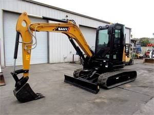 Mini-excavatrice compacte à bras oscillant nul, bien entretenue, 5,9 tonnes, 2022, SANY SY50U, excavatrices sur chenilles pour espaces restreints - Product Image 2