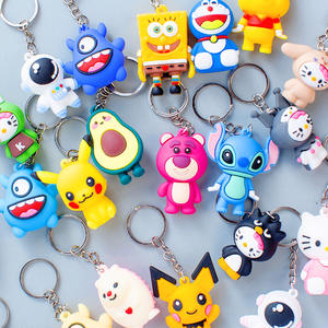 Porte-clés en silicone Stitch Ours Éclair 3D créatif, figurine de dessin animé amusante pour les activités de rentrée scolaire - Product Image 1