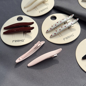 กิ๊บติดผมลายจุดสีครีมขาว ดีไซน์ไม่สม่ำเสมอ กิ๊บติดข้างสำหรับเด็กผู้หญิง กิ๊บติดผมน่ารักสำหรับงานปาร์ตี้ในโรงเรียน ใช้ได้ทุกวัน - Product Image 2