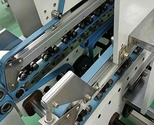 Máquina Plegadora y Encoladora de Cajas de Cartón Corrugado Automática y Económica, Controlada por PLC 3A 800A-2, 380V, 1 Año de Garantía - Product Image 3