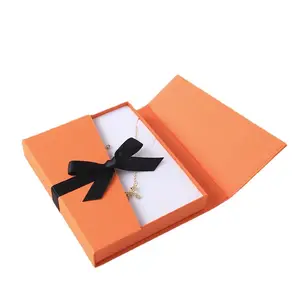 Benutzer definierte neue Stil quadratische wasserdichte Magnet deckel Papiertüte kleine Papier Geschenk box für Halskette
