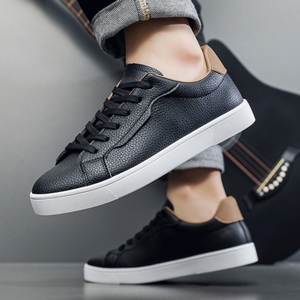 Nouvelles baskets minimalistes de style coréen pour hommes, respirantes, blanches, décontractées - Product Image 3