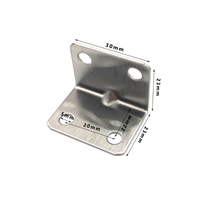 La structure stable du support simple face en acier inoxydable de haute qualité offre un support solide pour les meubles