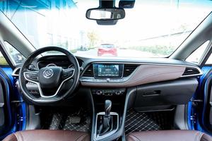 Buick Envision 28T AWD SUV essence de luxe, toit panoramique automatique, sièges chauffants, toutes options, voiture d'occasion pas chère, prix bas, Jiben <span class=keywords><strong>Auto</strong></span> - Product Image 4