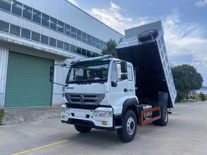 Usine directe HOWO 4X4 camion à benne basculante LHD 220hp capacité de 25 tonnes camion benne à sable automatique quatre roues motrices - Product Image 2