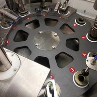 Machine de remplissage et de scellage de dosettes de café à tête unique de type disque, électrique, pour l'emballage de canettes de boissons, avec moteur manuel