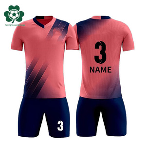 Uniforme de Fútbol Retro Personalizado 25/26, Uniforme de Fútbol de Club Europeo - Product Image 1