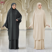  Ensemble de prière musulman deux pièces imprimé, tenue avec hijab et jupe à manches chauve-souris, vêtements islamiques modestes pour le voyage et le Ramadan pour femmes
