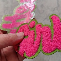 Patchs en chenille colorés pour vêtements Motifs de cœur et de fleurs brodés à repasser personnalisés pour décorations de chapeau