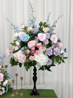 Décoration de mariage RHD : Allée fleurie, chemin de fleurs blanc pour mariage