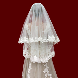 LUOXIN Velo de novia corto Apliques de borde de encaje 2 niveles <span class=keywords><strong>Mantilla</strong></span> suave Velos de novia de tul <span class=keywords><strong>con</strong></span> peine - Product Image 3