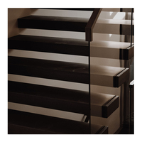 Supports et kits modernes pour marches d'escalier flottantes, pour appartements et villas, construction acier-bois avec garde-corps en verre - Escaliers intérieurs