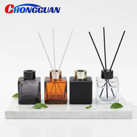 Flacon de parfum pour la maison sans flamme, forme carrée, plusieurs options de couleurs, en verre
