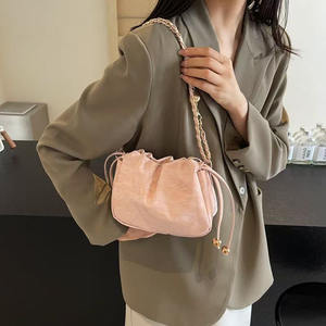 Sac à cordon plissé en cuir PU poignée supérieure convertible et sac à main à bandoulière pour femme - Product Image 1