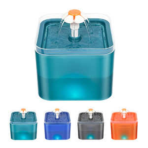 Fournitures <span class=keywords><strong>pour</strong></span> animaux de compagnie <span class=keywords><strong>pas</strong></span> <span class=keywords><strong>cher</strong></span> <span class=keywords><strong>fontaine</strong></span> d'eau potable 2L automatique mangeoire d'eau <span class=keywords><strong>pour</strong></span> animaux de compagnie lumière LED intérieur <span class=keywords><strong>chat</strong></span> <span class=keywords><strong>fontaine</strong></span> d'eau - Product Image 3