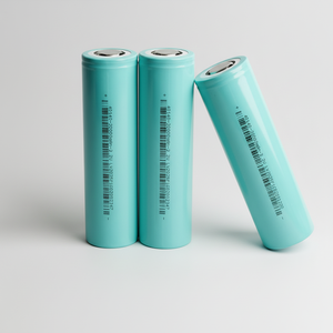 Batterie LiFePO4 cylindrique de qualité industrielle 40140, 3,2 V, 20 Ah, avec une durée de vie de 2500 cycles et une température de fonctionnement de -20 à 55 °C - Product Image 4