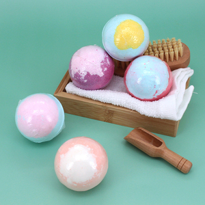 Bomba de baño de bolas con forma de bola, se enrolla cuando hace espuma - Product Image 4