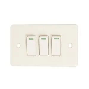 LUMEX Triple Wall Switch with wall plate 10A 125V South American Standard Home use