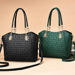 2024 Vintage femme sac fourre-tout grande capacité automne et hiver PU cuir chaîne bandoulière - Product Image 1