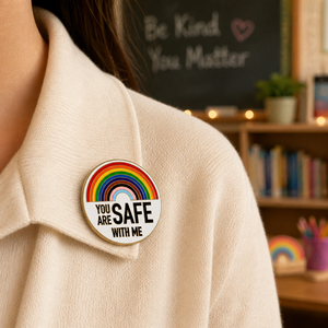 Pin de esmalte Pride, insignia de aliado con bandera del progreso arcoíris, broche 'Estás seguro conmigo', pin de solapa de metal dorado, regalo - Product Image 2