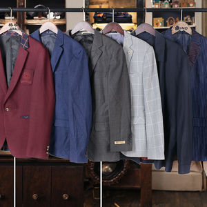 Abiti da Uomo di Seconda Mano di Stile Misto per Occasioni Formali, Collezione Primavera, Ordine Minimo 45KG - Product Image 3