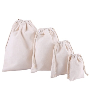 Sac à cordon en toile de coton soyeux personnalisé, écologique et réutilisable, pour le rangement de vêtements et la protection des chaussures, avec impression de logo personnalisée - Product Image 1