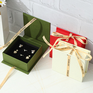 Sin logotipo, gran oferta, reloj de lujo de alta calidad, caja rígida, embalaje en relieve, cierre magnético, cinta de naipes personalizada hecha a mano - Product Image 5