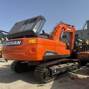 Excavatrice sur chenilles Doosan DX340LCA d'occasion, godet de grande capacité, pour carrière de pierres et travaux municipaux - Product Image 1