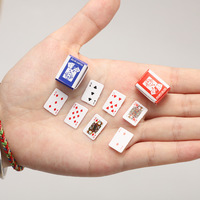 Cartes à jouer miniatures amusantes en papier, modèle de cartes à jouer avec style rétro pour la décoration de maison de poupée