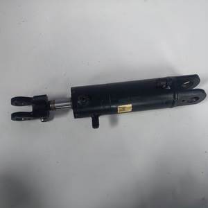 Cylindre d'inclinaison pour chariot élévateur Doosan D33SE D35SE, cylindre hydraulique à double effet en acier chromé dur - Product Image 1