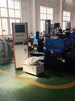 Machine de découpe à fil CNC haute vitesse pour l'usinage de précision, découpe à fil EDM pour formes complexes, qualité export DK77750F