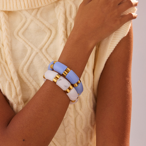 Pulsera elástica con unión de resina - Pulsera artesanal de lujo y alta gama con un diseño simple y moderno. - Product Image 1