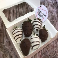 Romantische Recycelbare Schokoladengeschenkbox mit Baumwollfutter Langlebige Papierverpackung für Valentinstag - Anpassbar